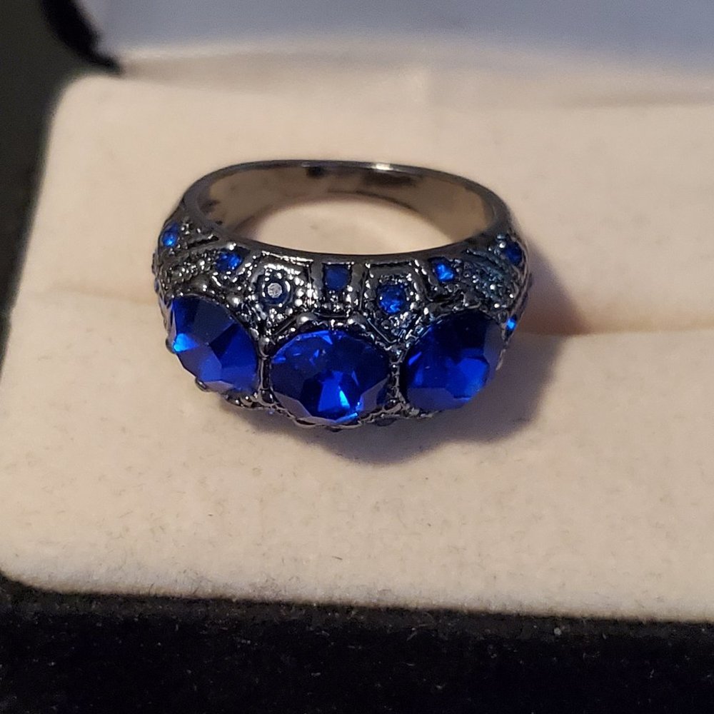 Size 6 Black Rhodium Plated Blue Sapphire Ring - Picture 2 of 3